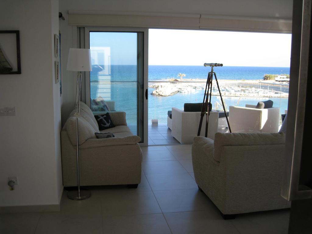 Trident Beach Apartment Protaras Eksteriør billede